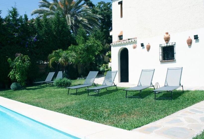 The Garden & Pool House Banus