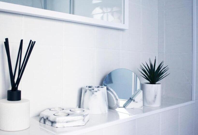 The Garden & Pool House Banus