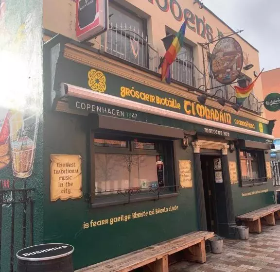 Weekend City Break Plush Pad