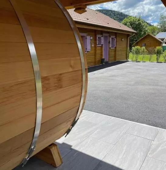 Chalet Le Familial   Spa & Sauna   Serviettes   Peignoirs   Lits Faits   Ménage Inclus