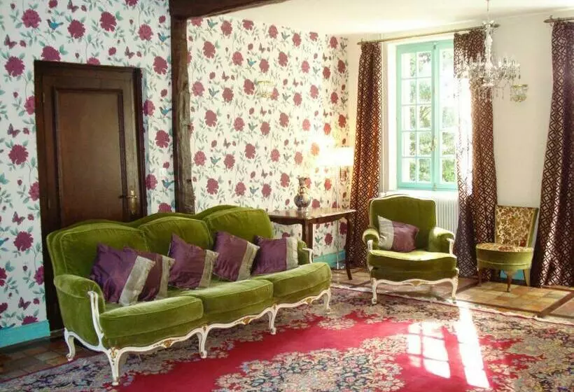 Chateau De La Vallee   East Or West Wing