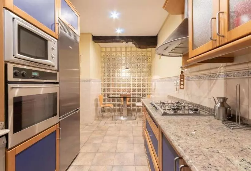 Casco Viejo Tradición Pinchos Y Gastronomía