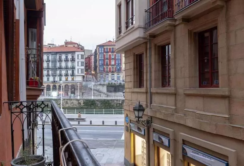 Casco Viejo Tradición Pinchos Y Gastronomía