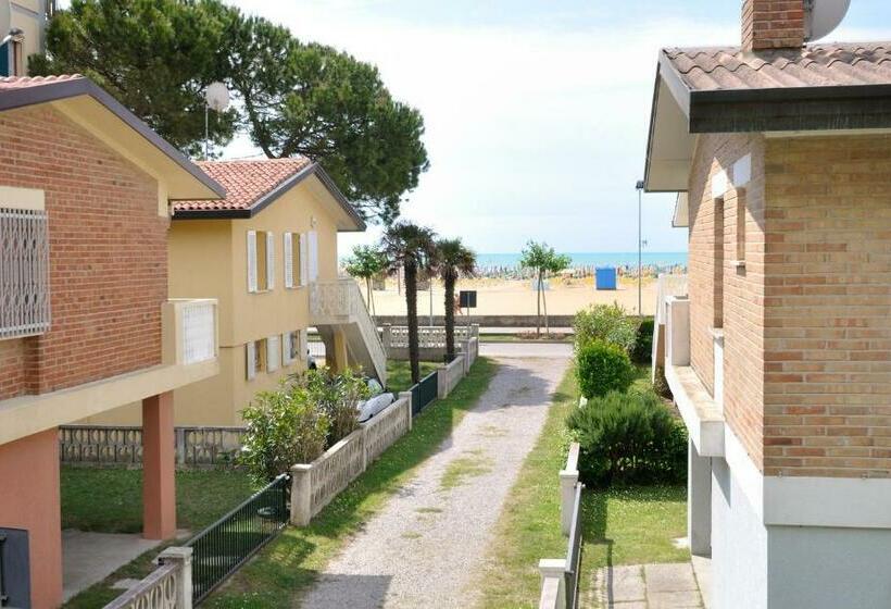 Villaggio Della Luna