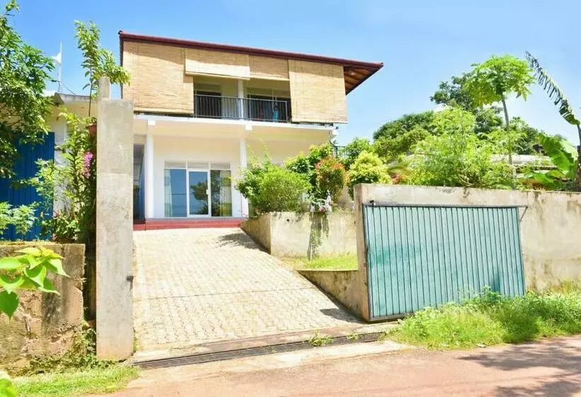 Sanithu Villa
