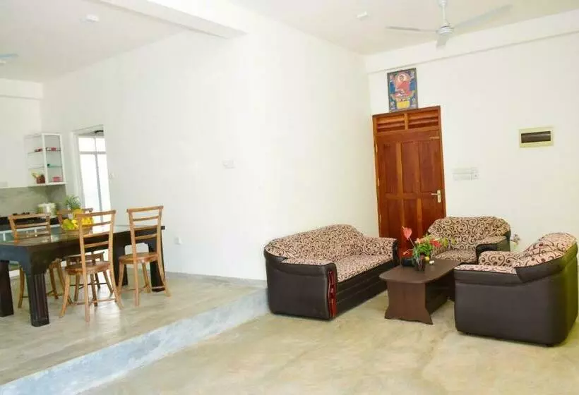 Sanithu Villa