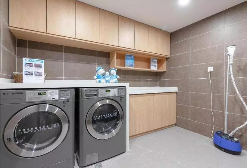 Hanting Hotel Wuhan Guanggu Plaza