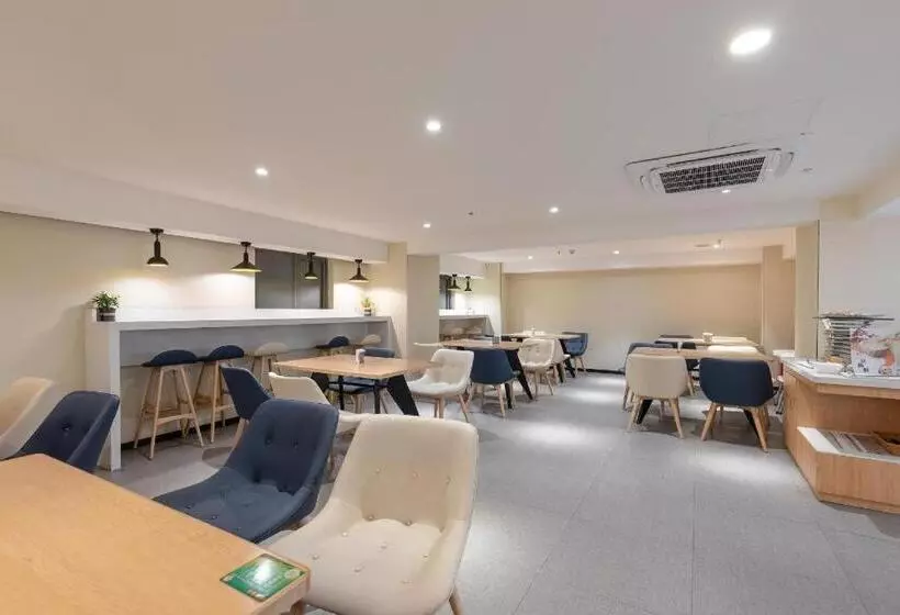 Hanting Hotel Wuhan Guanggu Plaza