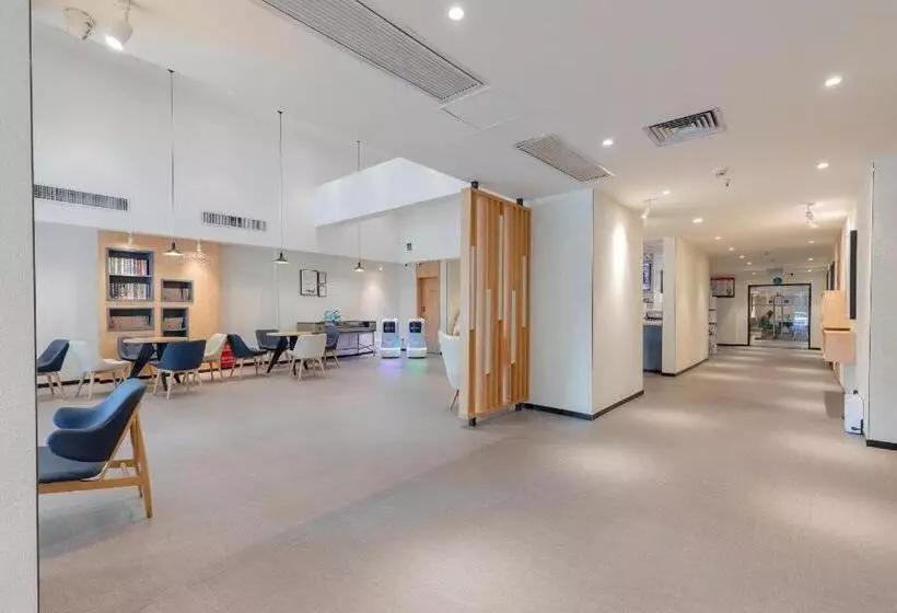 Hanting Hotel Wuhan Guanggu Plaza