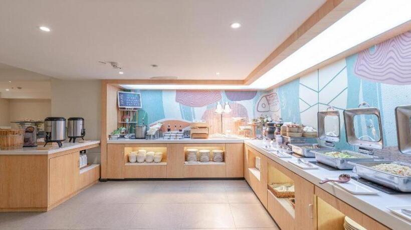 Hanting Hotel Wuhan Guanggu Plaza