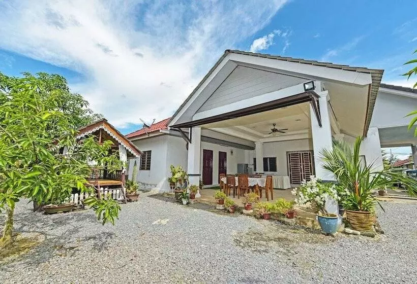 ホテル Homestay Masha By Oyo Rooms