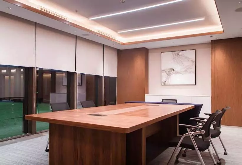 Howard Johnson Optics Valley Hotel Wuhan