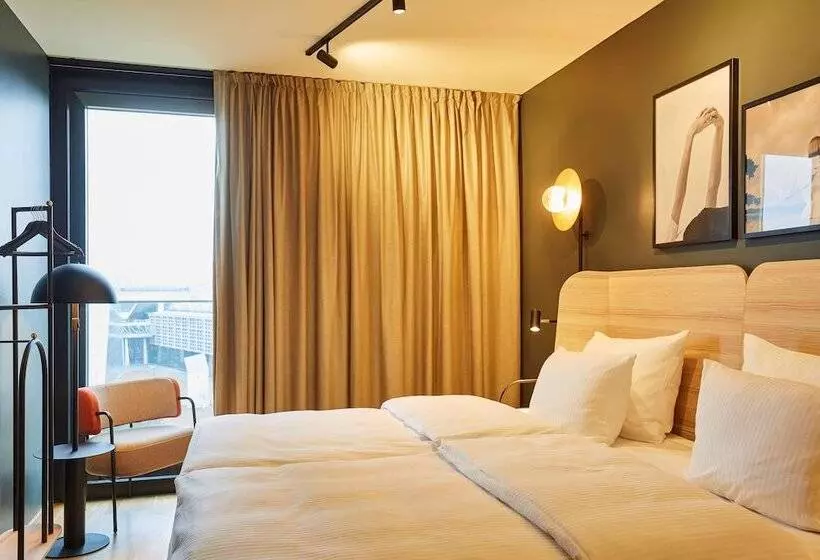 Hotelli Scandic Frankfurt Hafenpark