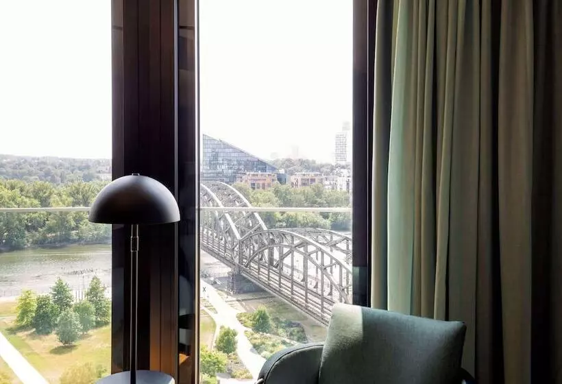 Hotelli Scandic Frankfurt Hafenpark