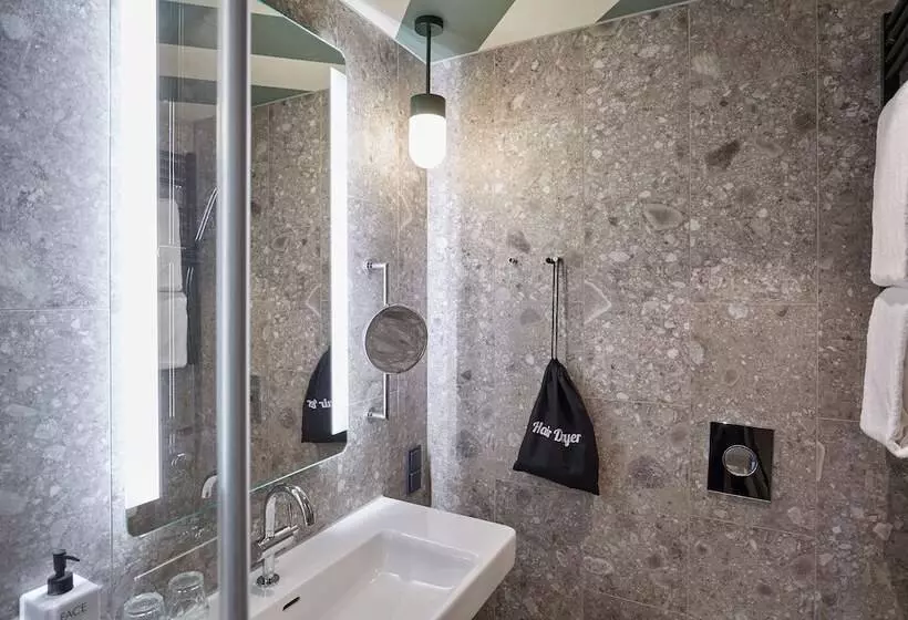 Hotelli Scandic Frankfurt Hafenpark