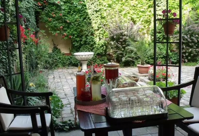 Hotel Caesar Panzió