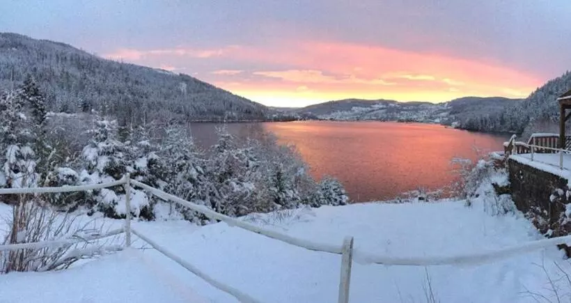 هتل L'auberge Au Bord Du Lac