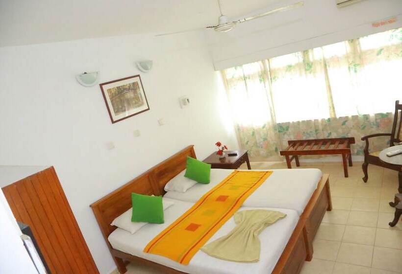 ホテル Ranveli Beach Resort