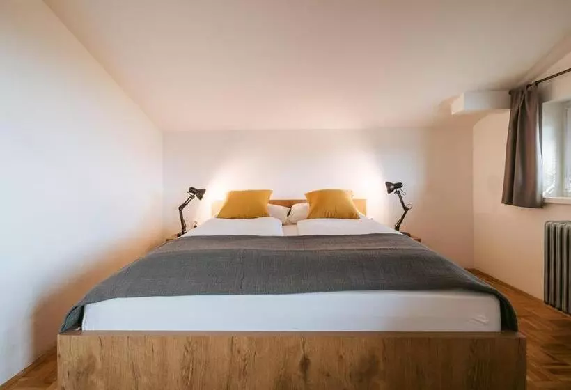 پانسیون Bistro & Rooms Pri Karlu Ex Hiša Budja