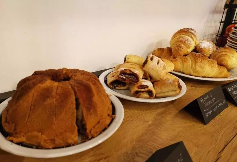 پانسیون Bistro & Rooms Pri Karlu Ex Hiša Budja