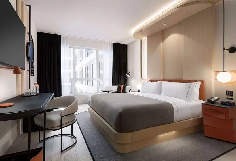 هتل Canopy By Hilton Toronto Yorkville