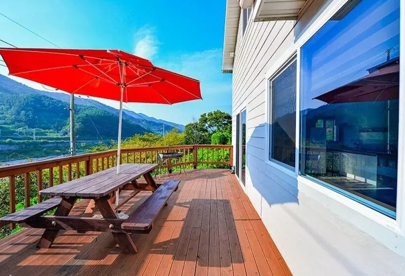 ホテル Gurye Seomjingang Panorama Pension