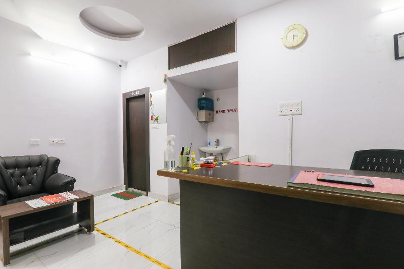 酒店 Navya Grand By Oyo Rooms