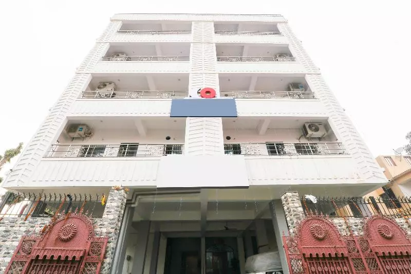 Hotelli Navya Grand By Oyo Rooms