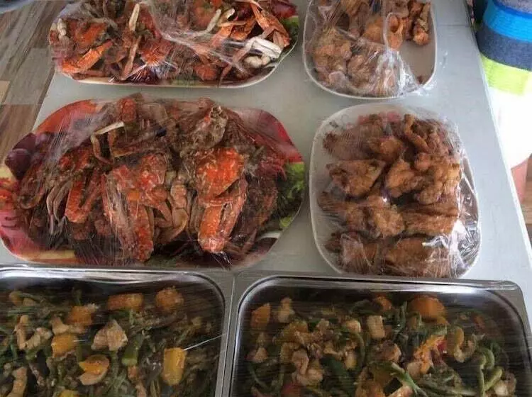 ホテル Rmtm S Beachfront Accommodation