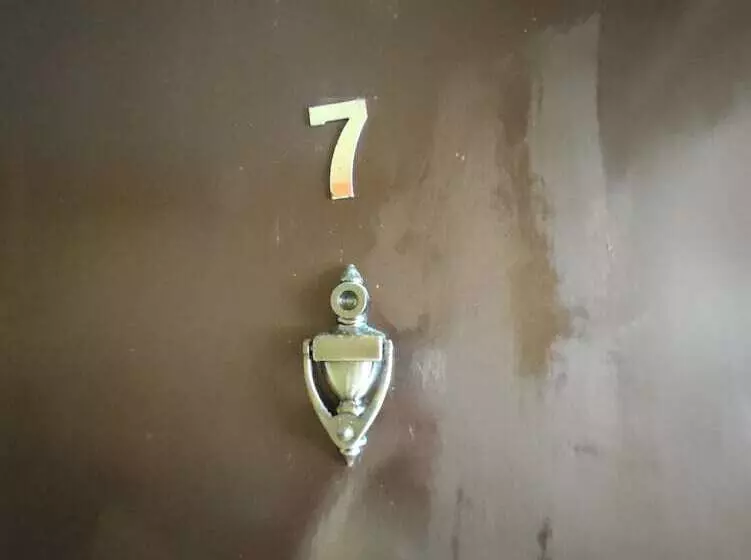 ホテル Rmtm S Beachfront Accommodation