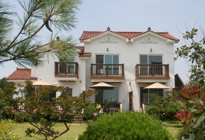 בית מלון כפרי Taean Silverbell Pension