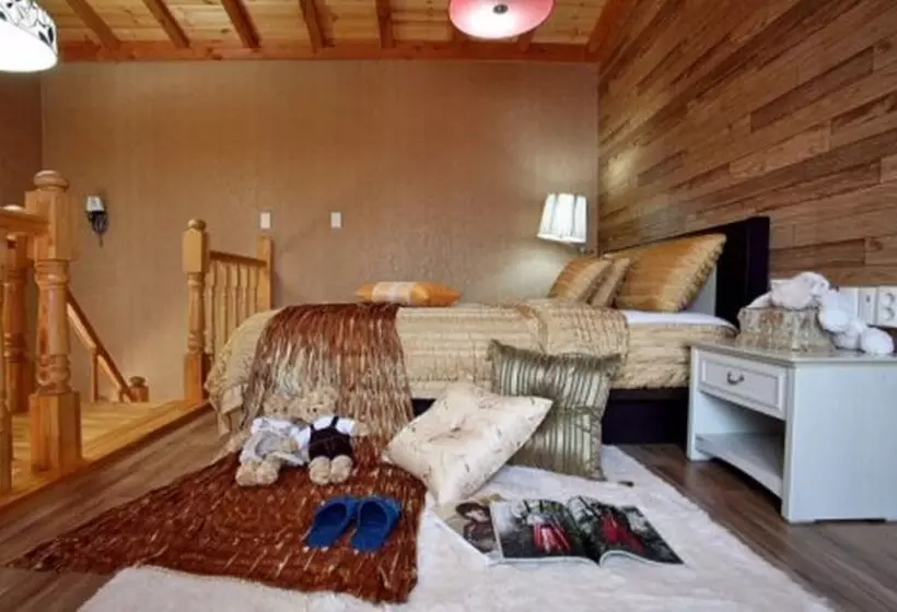 Hotelli Taean Silverbell Pension