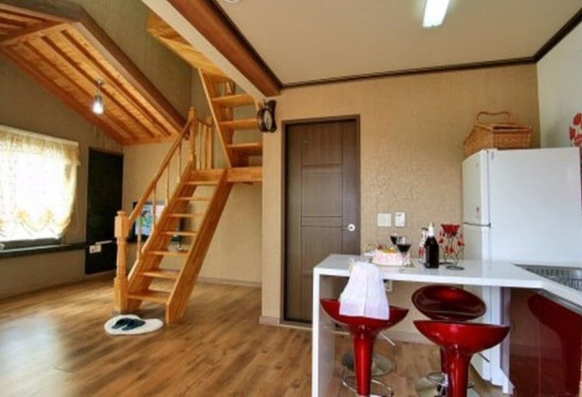 בית מלון כפרי Taean Silverbell Pension