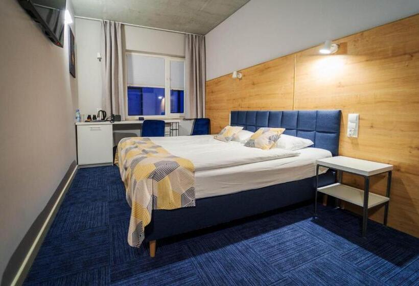 בית מלון כפרי 107