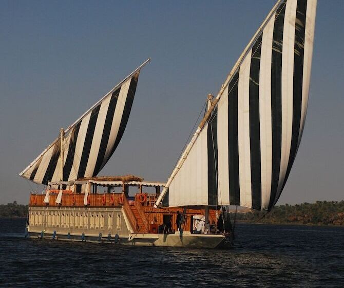 هتل Dahabeya Queen Farida