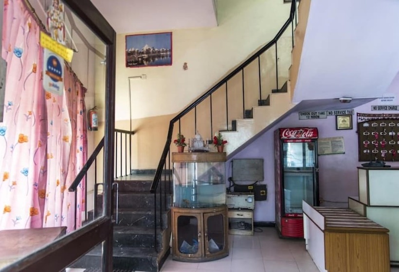 هتل Viren Plaza, Agra