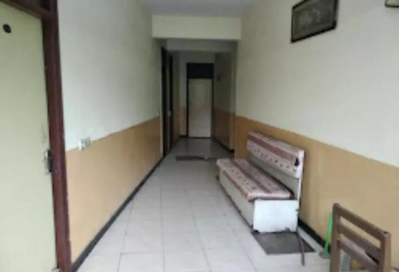ホテル Viren Plaza, Agra