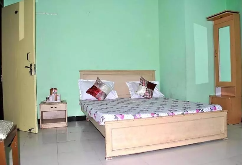ホテル Viren Plaza, Agra
