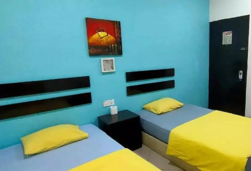 هتل Holiday Dive Inn