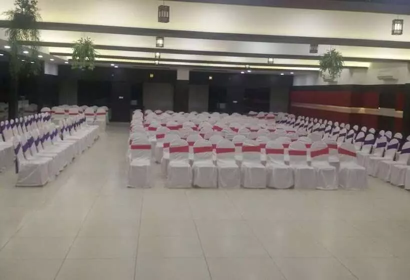 Hotelli The Divine Resort