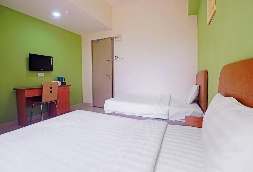 בית מלון כפרי Night Queen Salak Tinggi