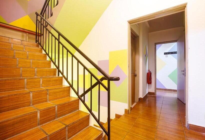 בית מלון כפרי Night Queen Salak Tinggi