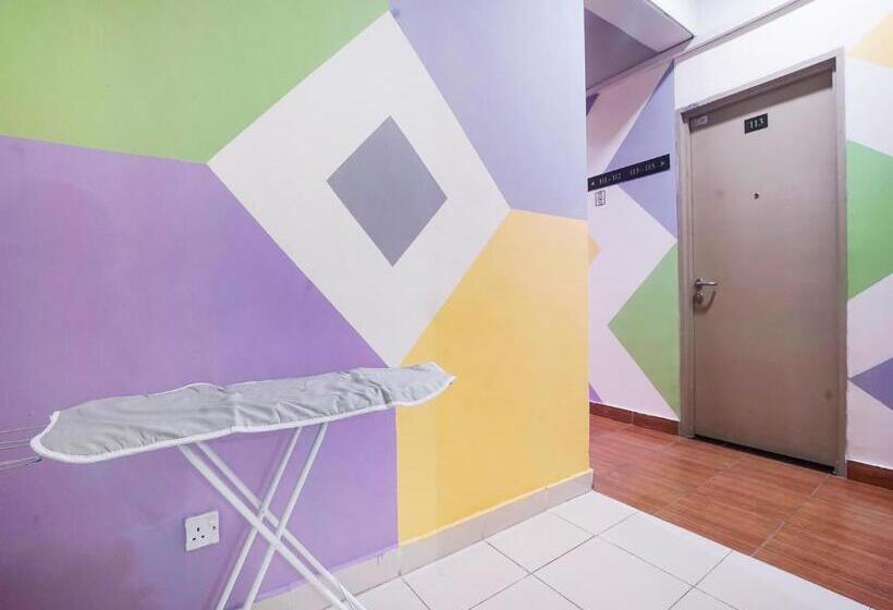 בית מלון כפרי Night Queen Salak Tinggi