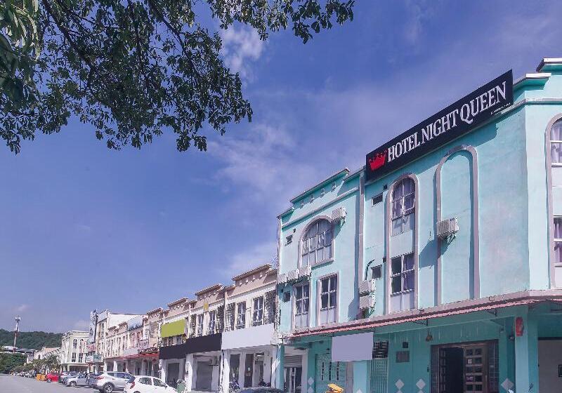 בית מלון כפרי Night Queen Salak Tinggi