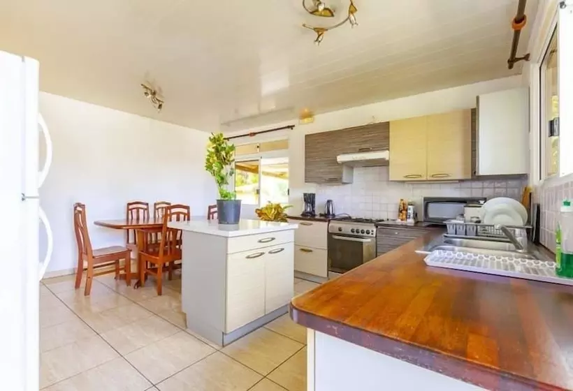 پانسیون Le Vely Lodge