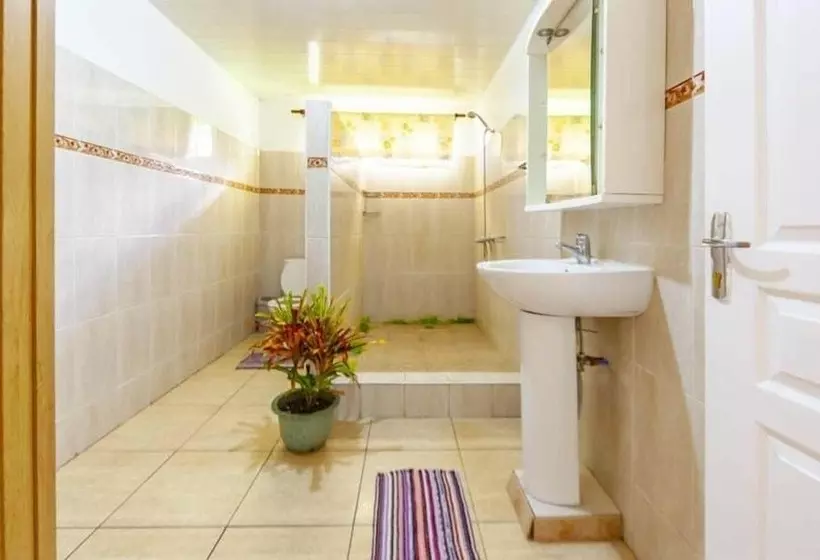 پانسیون Le Vely Lodge