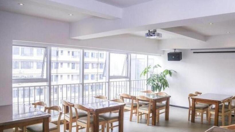 Lavande Hotel Dalian Huanan Square North Railway Station