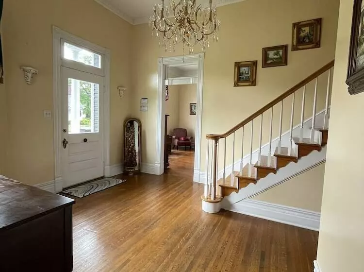 Hotelli Carriage Lane Inn