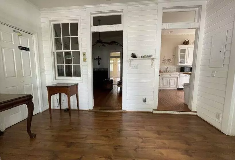 Hotelli Carriage Lane Inn