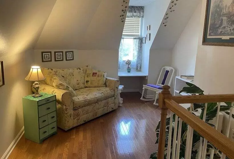 Hotelli Carriage Lane Inn